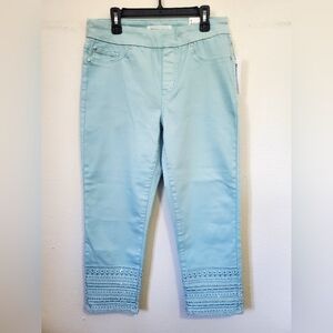 NWT Tribal Jeans Mid-Rise Capris